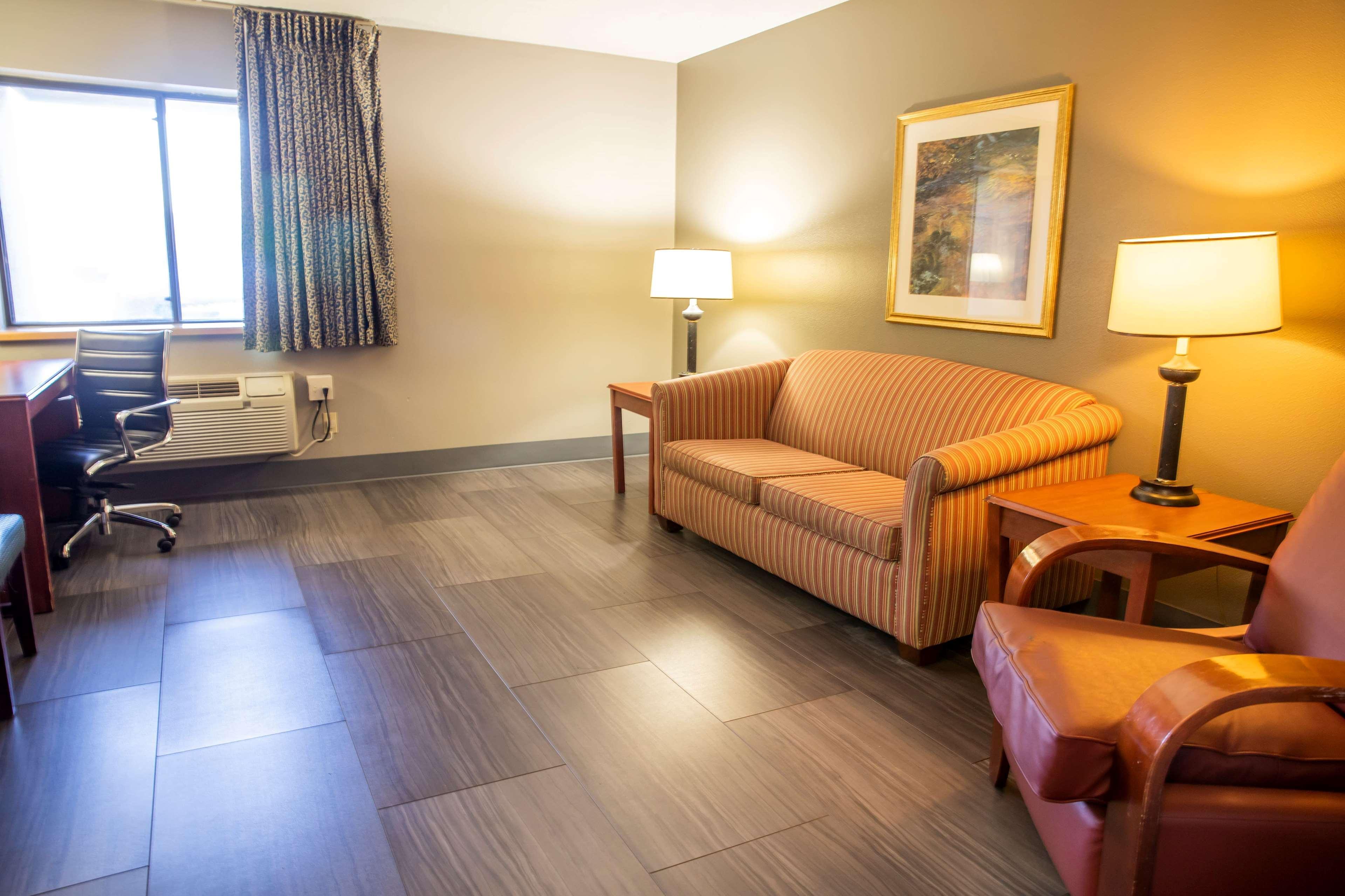 La Quinta Inn By Wyndham Milwaukee Airport / Oak Creek Extérieur photo