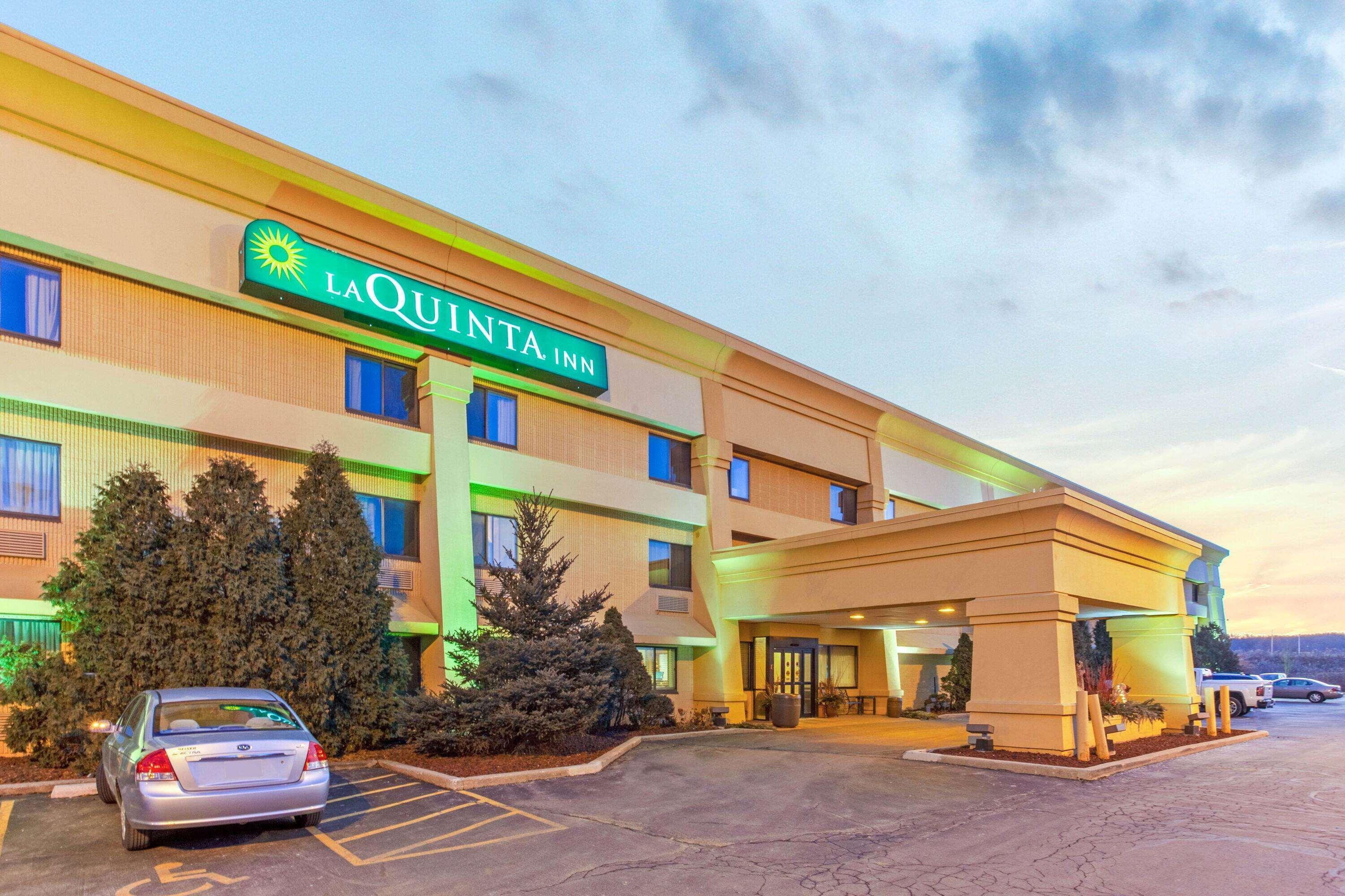 La Quinta Inn By Wyndham Milwaukee Airport / Oak Creek Extérieur photo